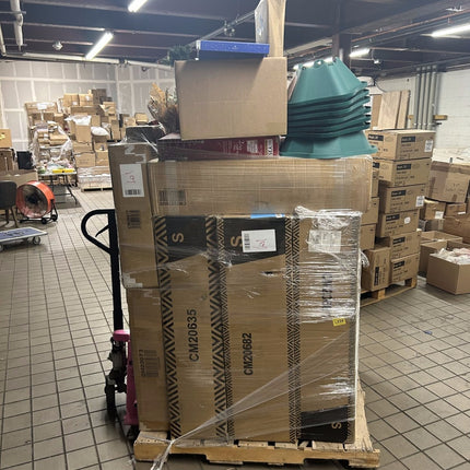Christmas Pallet XM201 - Long Island Liquidation