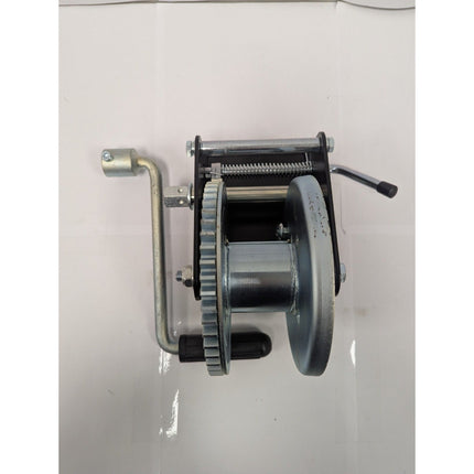 Curt 29427 Hand Winch with 8" Handle 1,700 Capacity - Long Island Liquidation