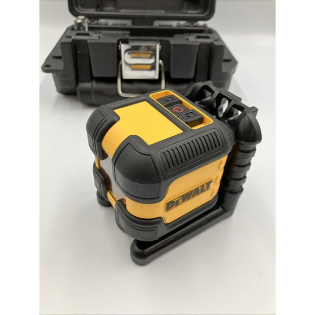 DEWALT DW08802 36' Range Self - Leveling RED Cross Line Laser Level (1486,1381) - Long Island Liquidation