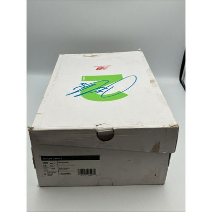 Man's Sneakers & Athletic Shoes New Balance FuelCell Lindor v2 Metal size 10 - Long Island Liquidation