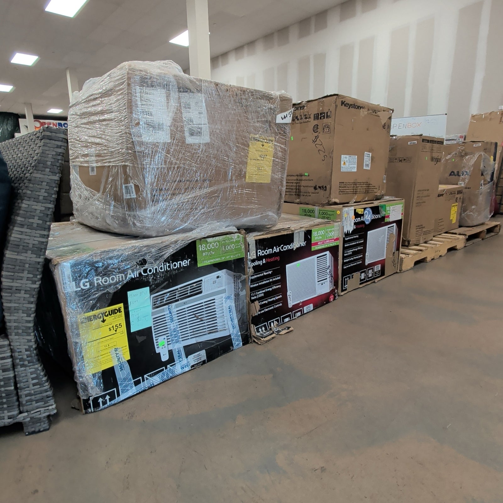 In-store liquidation finds at Open Box Pallet Liquidation