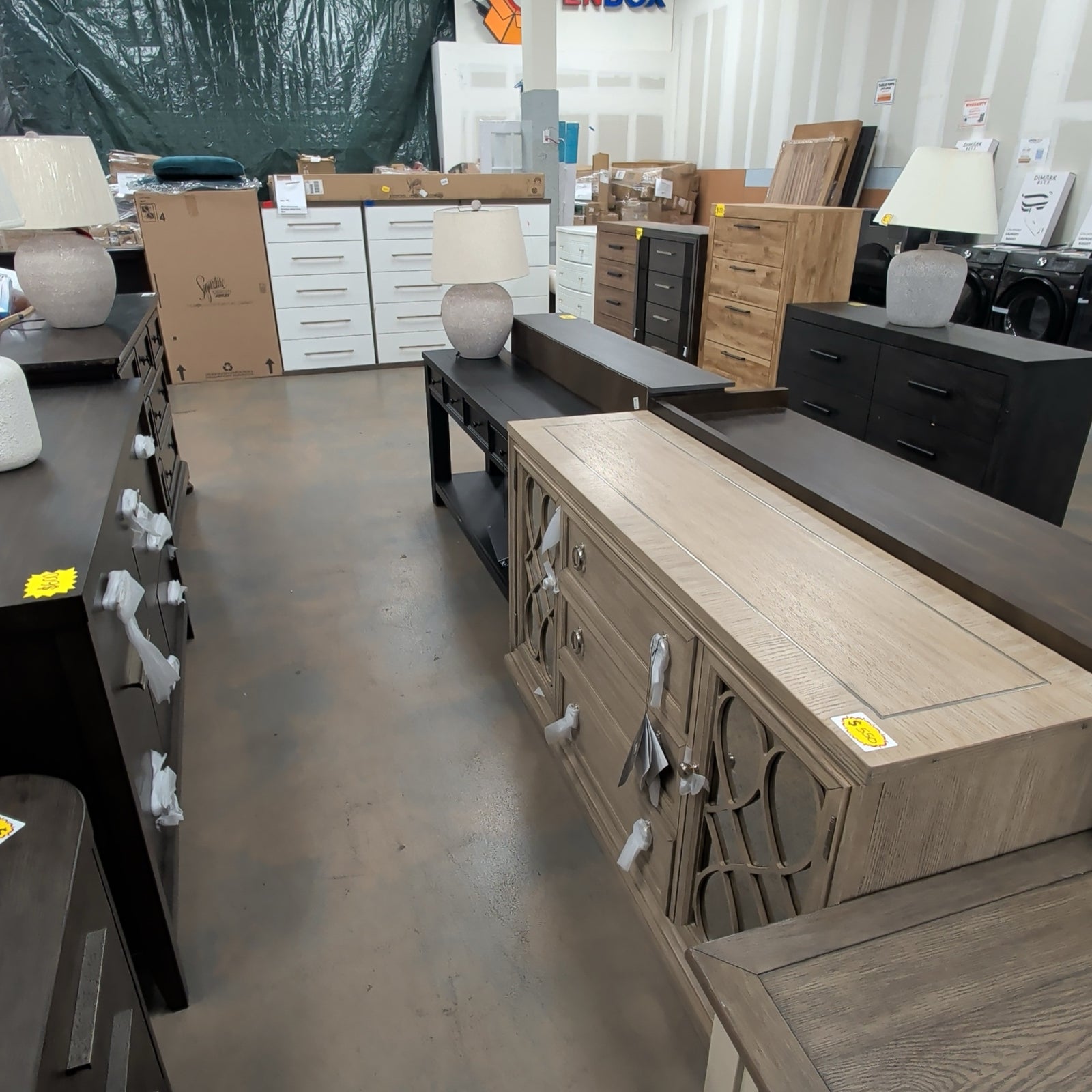 Open Box Pallet Liquidation showroom in Hauppauge NY