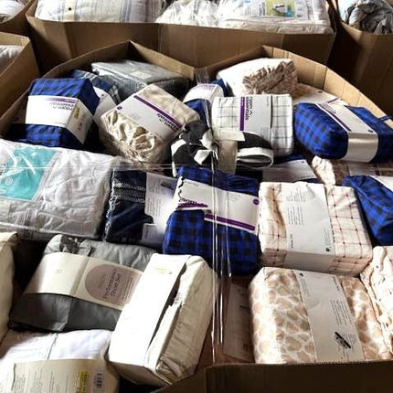 PREMIUM BEDDINGS TRUCKLOAD MIDWEST - Long Island Liquidation