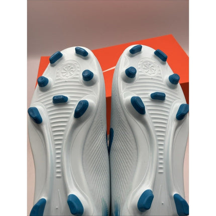 Soccer Shoes NIKE MERCURIAL VAPOR 16 CLUB MG Size 4.5 Men’s/ 6 Women’s - Long Island Liquidation